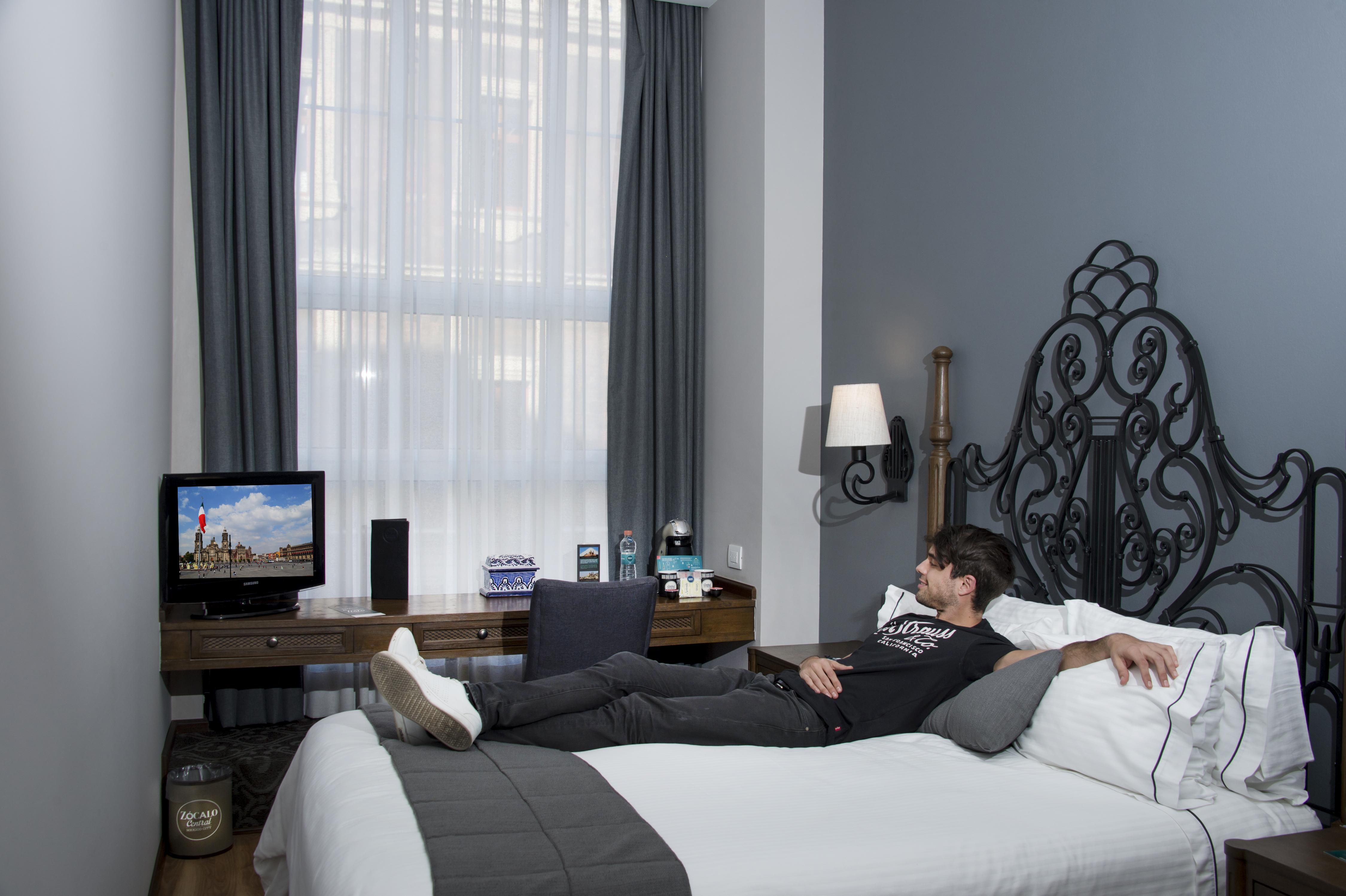 ZOCALO CENTRAL & ROOFTOP MEXICO CITY HOTEL